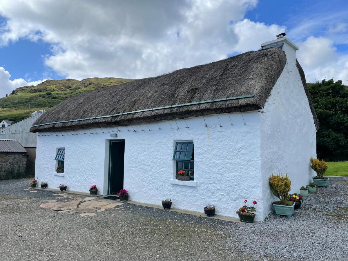 Anne'S Thatched Cottage Kilcar Extérieur photo