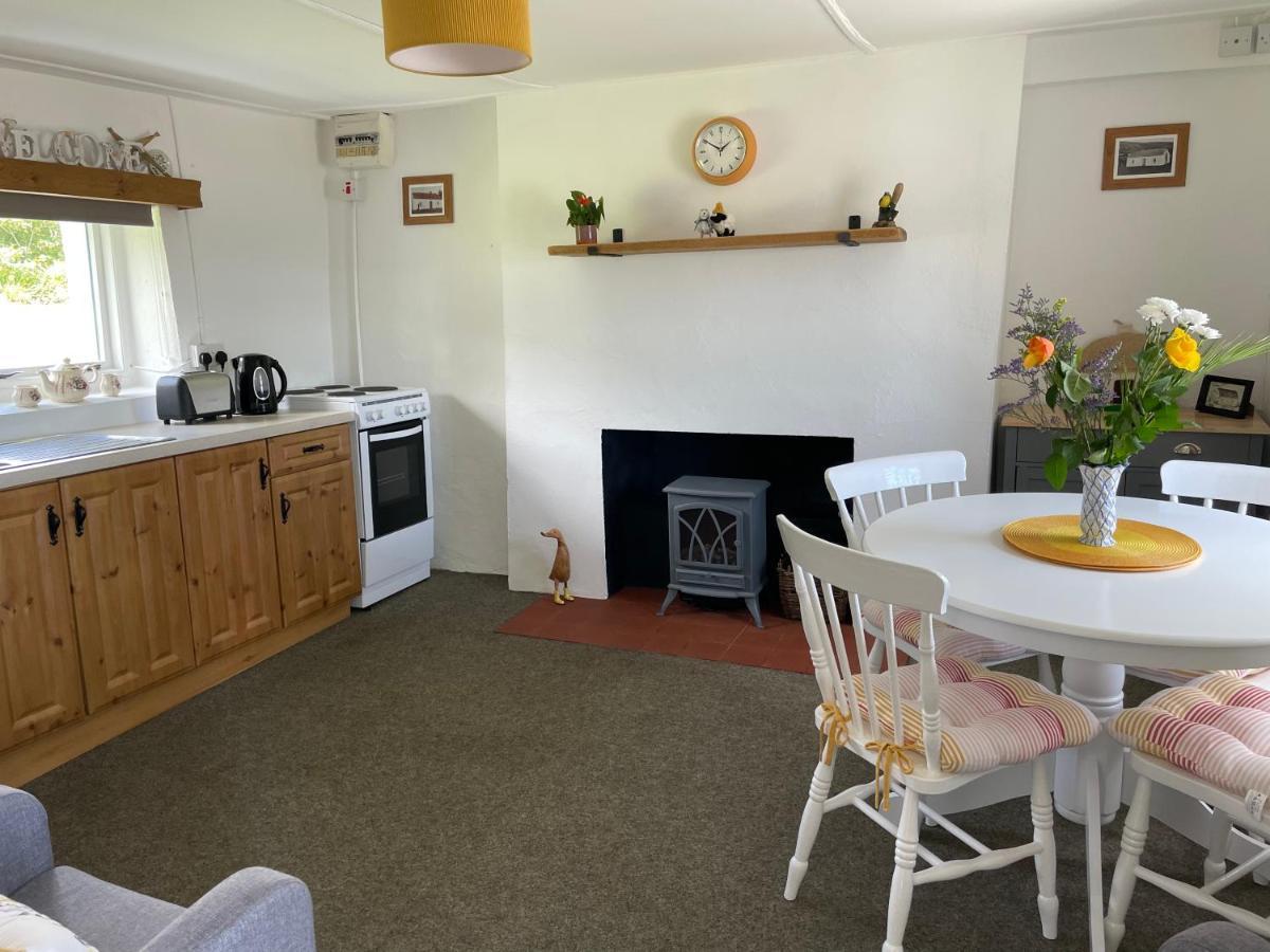 Anne'S Thatched Cottage Kilcar Extérieur photo